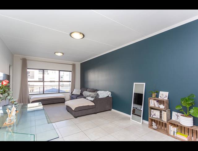 2 BEDROOM APARTMENT FOR SALE IN RICHWOOD